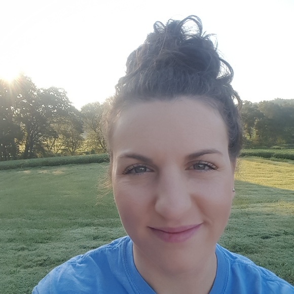 Meet your Posher, Mira - Picture 1 of 1